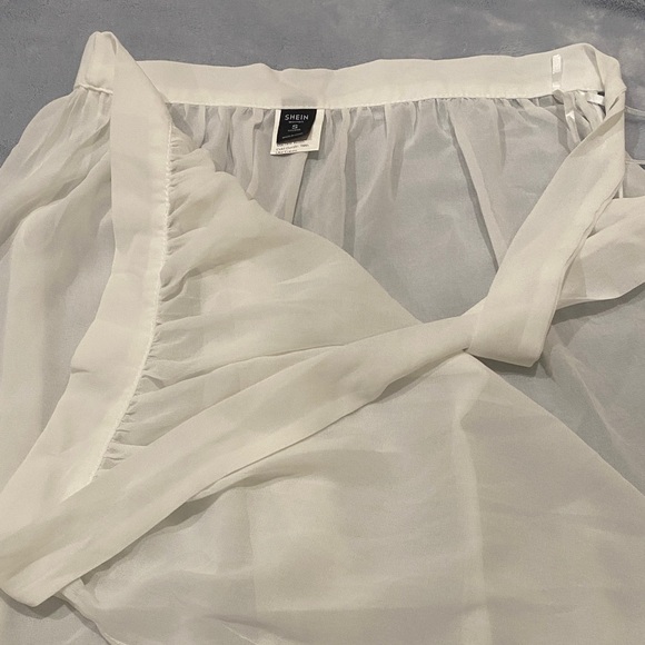 SHEIN Ivory A-Line Chiffon Skirt - Picture 2 of 4